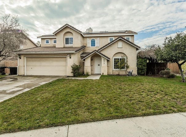 671 Cambria Lane, Lemoore, CA 93245