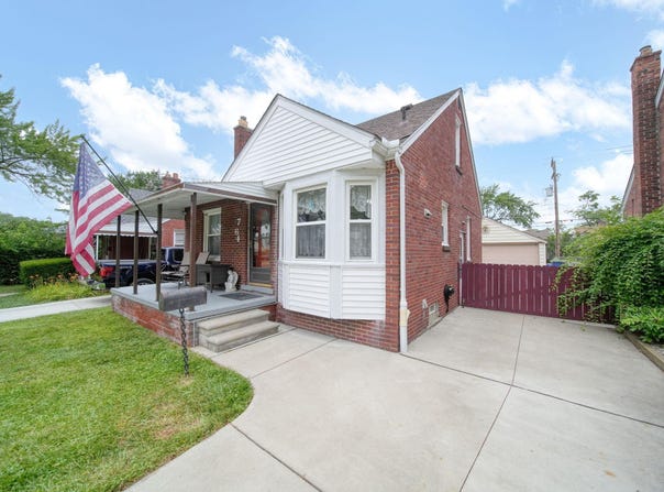 764 Lincoln Avenue, Lincoln Park, MI 48146