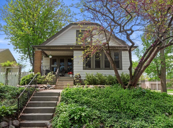 2203 S 64th St, West Allis, WI 53219