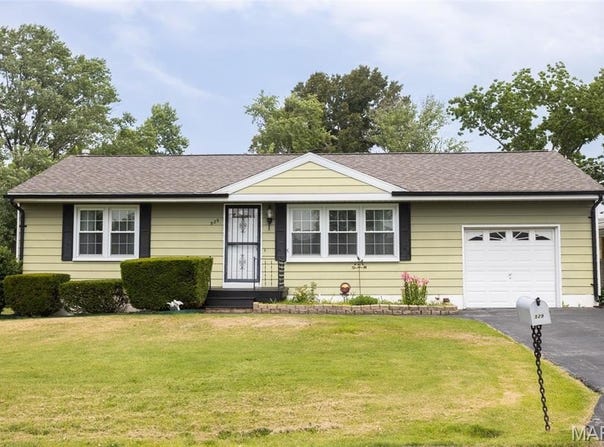 529 Maple Meadows Drive, Arnold, MO 63010