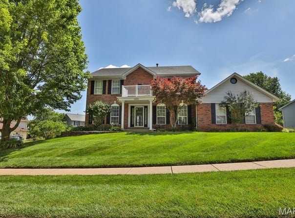 1377 Remington Oaks Terrace, Fenton, MO 63026