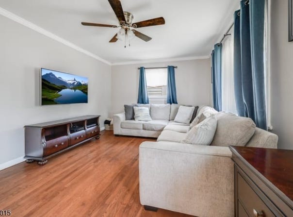 23 Bromley Pl, Bloomfield Twp., NJ 07003