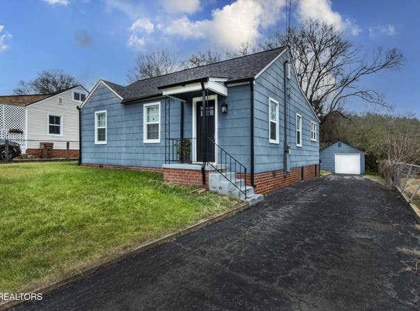 3538 Feathers St, Knoxville, TN 37920