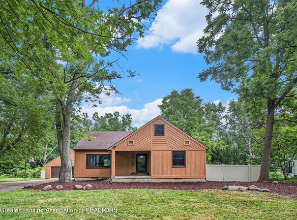 710 Gainsborough Drive, East Lansing, MI 48823