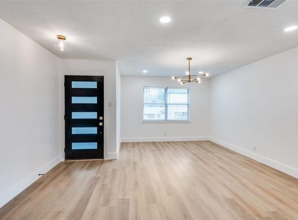 611 Cannon Drive, Euless, TX 76040
