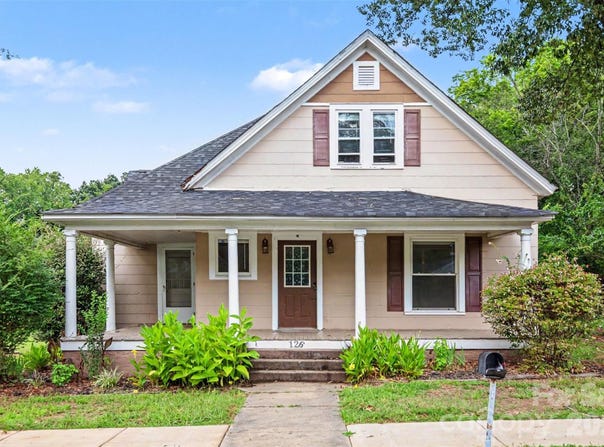 126 E Division Avenue, East Spencer, NC 28144