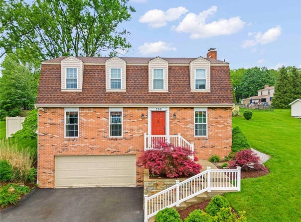 295 Sugar Camp, Peters Twp, PA 15367