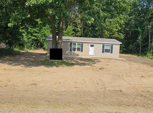 57907 James Drive, Three Rivers, MI 49093