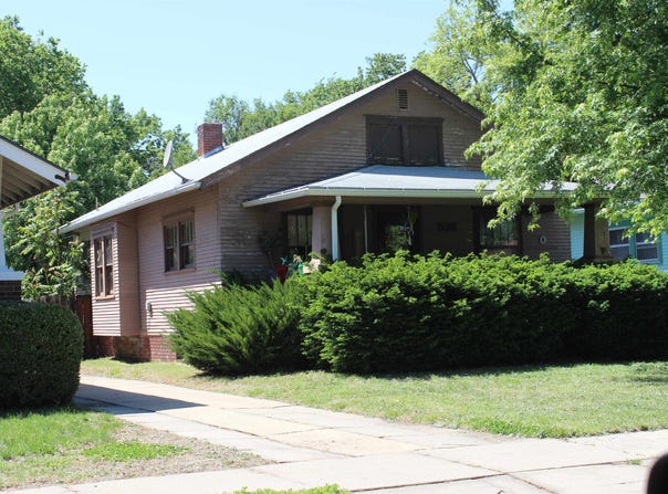 938 S 5th Street, Salina, KS 67401