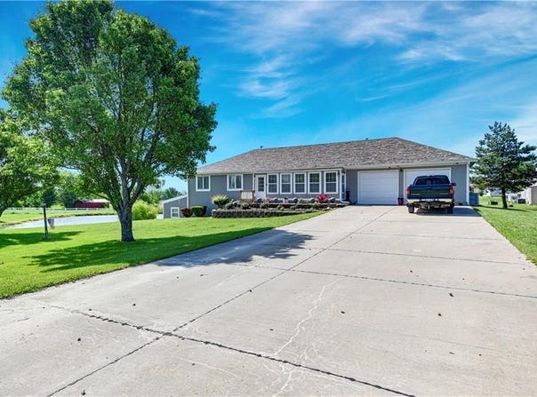 13751 W 243Rd Street, Louisburg, KS 66053