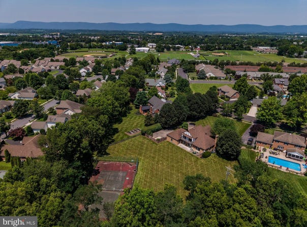 1215 GEORGETOWN CIRCLE, CARLISLE, PA 17013