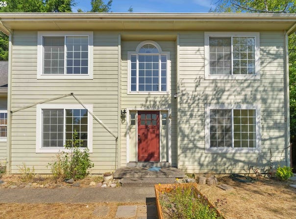 2279 HAMILTON ST, North Bend, OR 97459