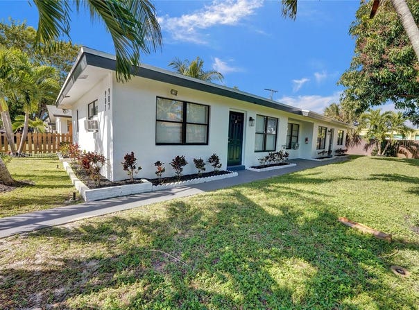901 NE 40th St, Oakland Park, FL 33334