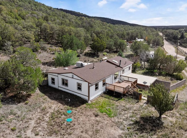 61 East Trail, Edgewood, NM 87015