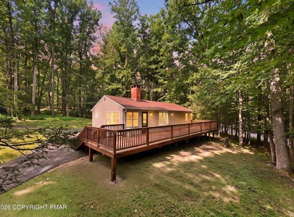 132 Ski Haven Drive, Cresco, PA 18326