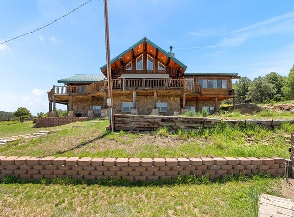 1035 Spanish Peaks Dr, Walsenburg, CO 81089