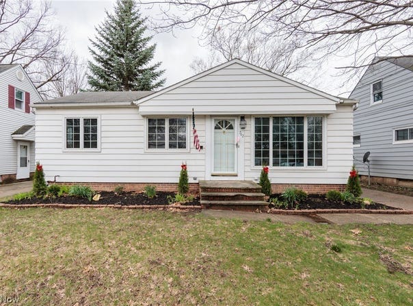 762 E 305th Street, Willowick, OH 44095