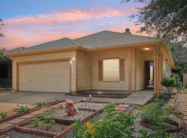 9316 Brents Elm DR, Austin, TX 78744