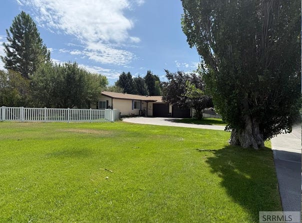 1076 Singletree Circle, Idaho Falls, ID 83402