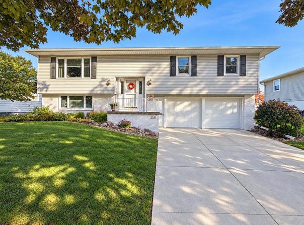 2740 22nd Avenue N, Fort Dodge, IA 50501