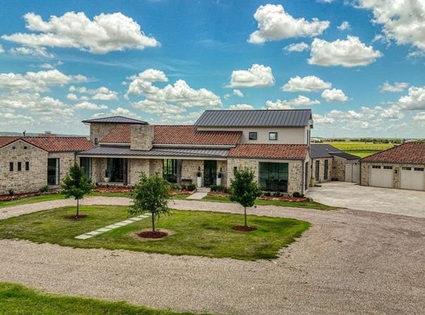 11802 E Rocky Creek Road, Crowley, TX 76036