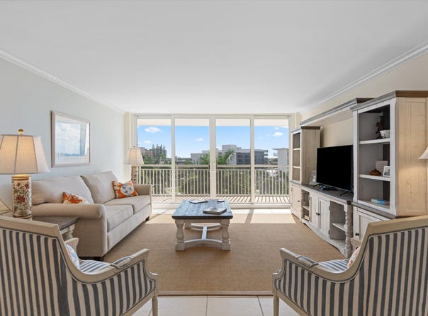3546 S Ocean Boulevard, South Palm Beach, FL 33480