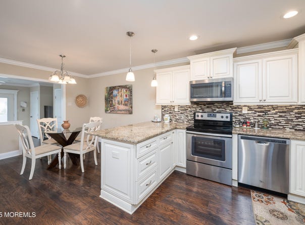 20a Plaza Del Campillo, Freehold, NJ 07728