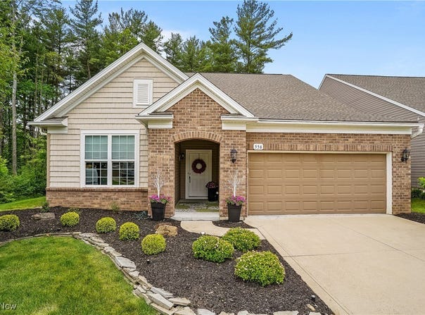 556 Heritage Woods Drive, Akron, OH 44321