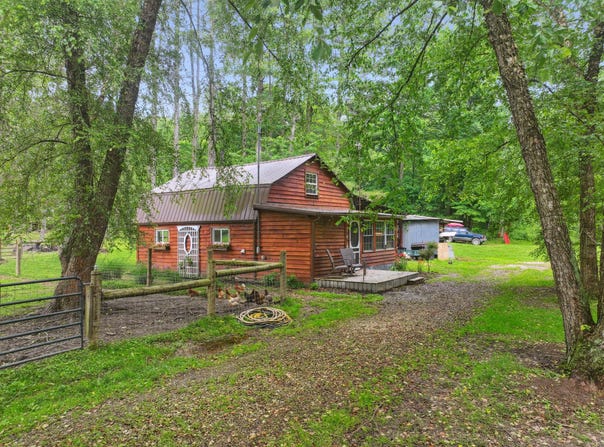 9056 Lentz Road, Frazeysburg, OH 43822