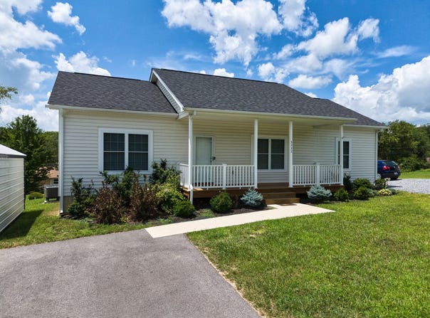 5233 FAIR ACRES Street, Dublin, VA 24084