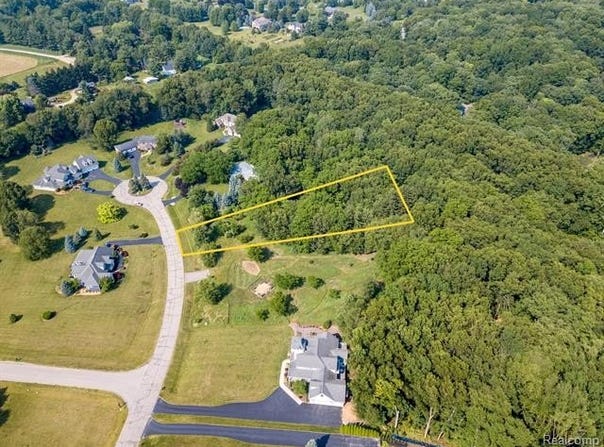 8045 TRAIL Ridge, Webster Twp, MI 48130