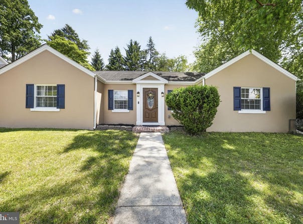 66 BIRCHWOOD KNOLL, LAWRENCE TOWNSHIP, NJ 08648