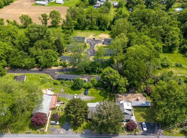 465 ROYAL MANOR ROAD, EASTON, PA 18042