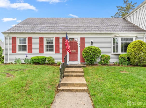 104 GLENWOOD Lane, Monroe, NJ 08831