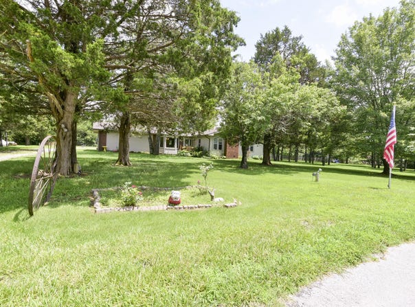 7272 N Farm Road 191, Fair Grove, MO 65648