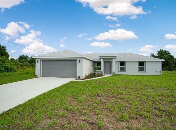 3010 62 Street W, Lehigh Acres, FL 33971