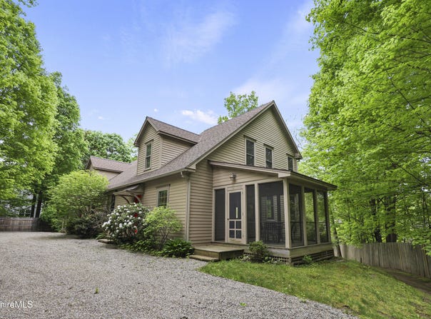 165 Maple Ave, Great Barrington, MA 01230