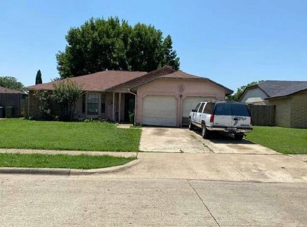 2641 Berkshire Lane, Grand Prairie, TX 75052