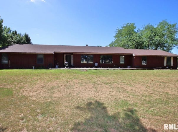 1668 825th Avenue, Lincoln, IL 62656