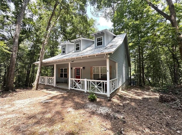 440 Arnold River Road, Jesup, GA 31545