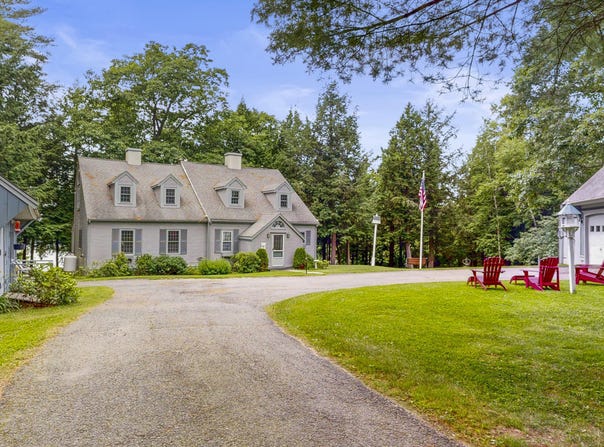 542 Hanson Road, China, ME 04358