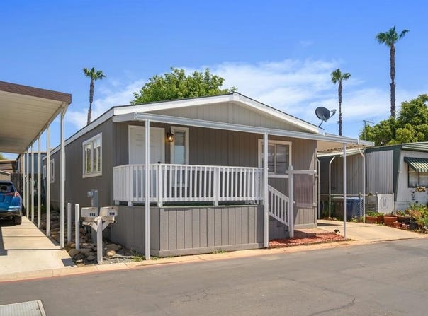 400 Greenfield, Dr, space 114, El Cajon, CA 92021