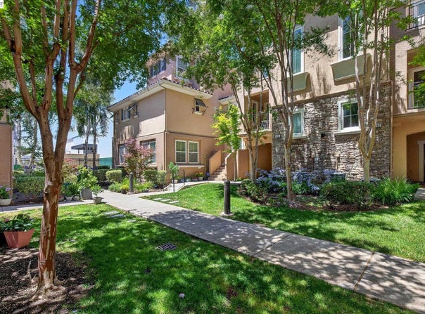 4366 Fitzwilliam St, Dublin, CA 94568