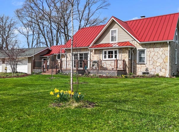 4652 Cairn Highway, Kewadin, MI 49648