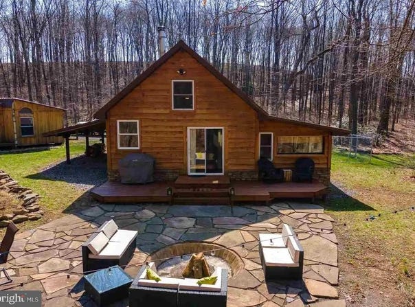 947 SAVAGE Road, BRUCETON MILLS, WV 26525