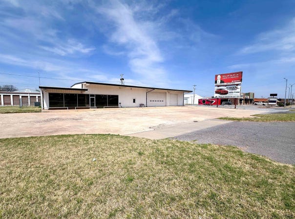 2424 Oklahoma Ave, Woodward, OK 73801