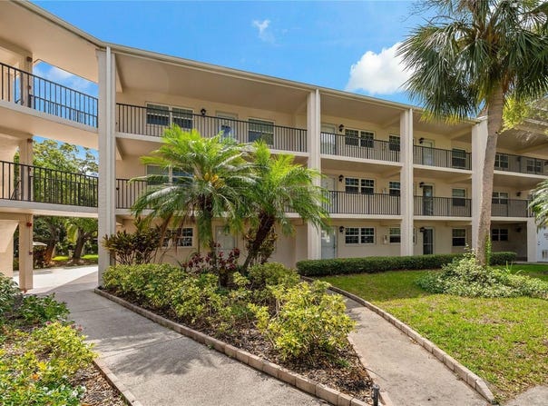 870 VIRGINIA STREET, DUNEDIN, FL 34698