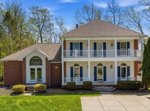 207 Forest Creek Lane, Grand Island, NY 14072