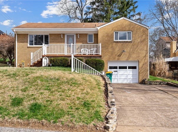 126 Peony Ave, Ross Twp, PA 15229