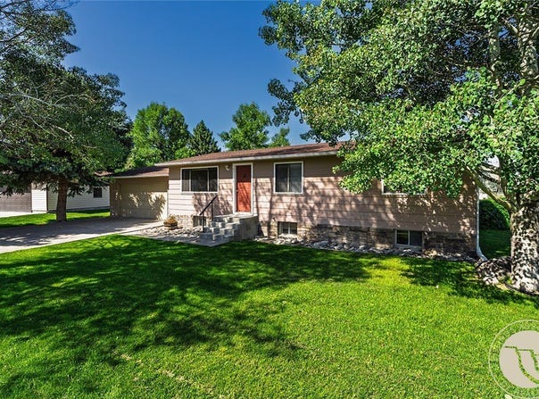 421 W 5th Avenue N, Columbus, MT 59019